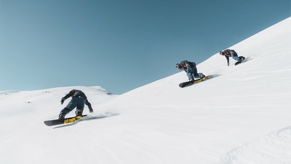 Snowboarding For Beginners: Everything You Need to Know About Slope Etiquette - Telos Snowboards